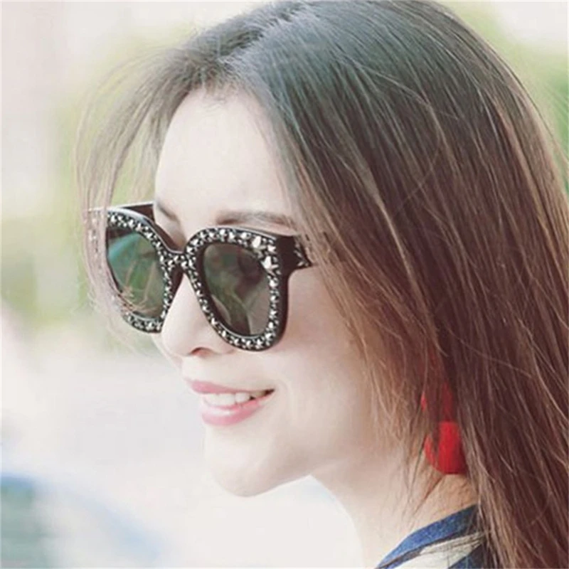 2020 Luxury Diamond Square Sunglasses Women Brand Size Crystal Sun Glasses Ladies New Gradient Oculos Mirror Shades
2020 Luxury Diamond Square Sunglasses Women Brand Size Crystal Sun Glasses Ladies New Gradient Oculos Mirror Shades