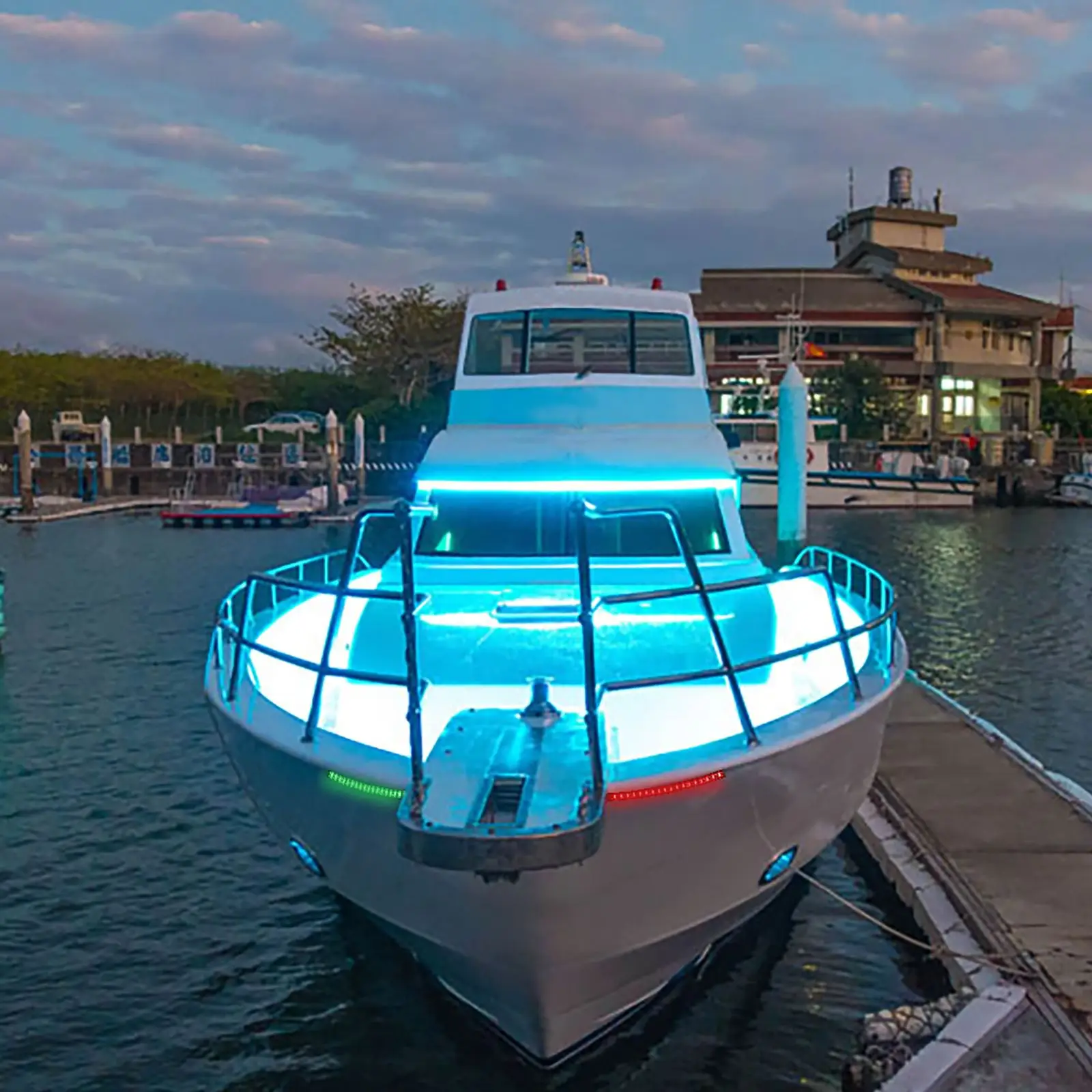 1 Pair Bow Navigation Light Low Power Consumption 12V LED Boat Light IP65 Waterproof High-Quality Silicone Shell Weather-Proof
1 Pair Bow Navigation Light Low Power Consumption 12V LED Boat Light IP65 Waterproof High-Quality Silicone Shell Weather-Proof