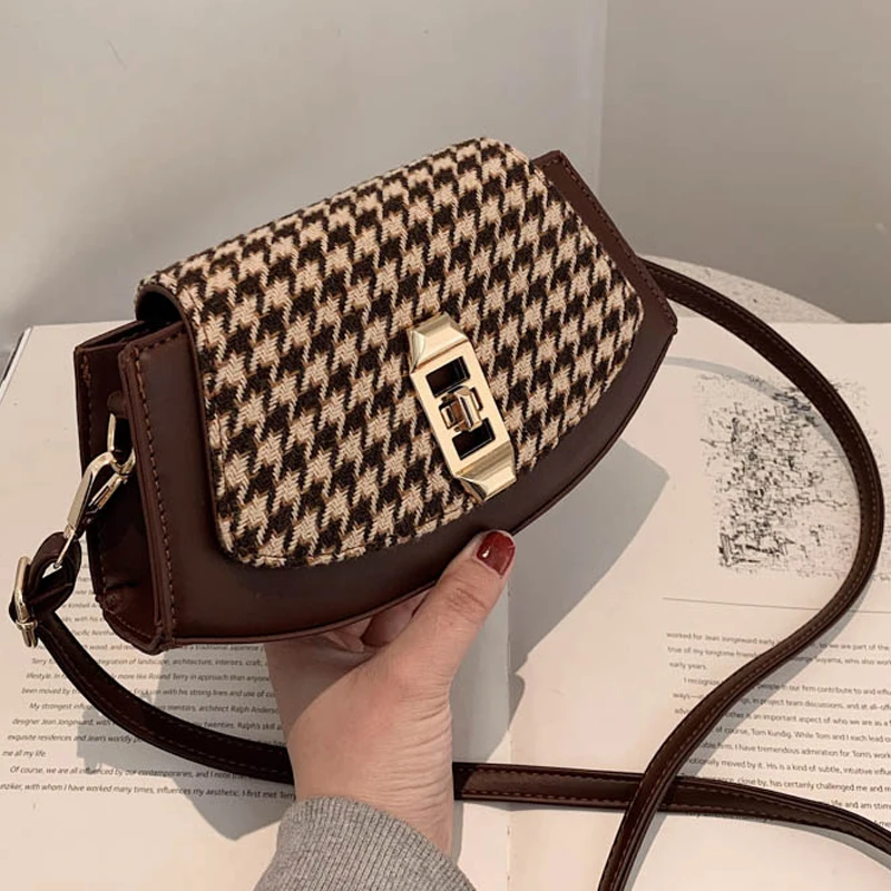 Retro Shoulder Handbag Autumn New Fashion Design Messenger Bag Single Shoulder Saddle Bag
Retro Shoulder Handbag Autumn New Fashion Design Messenger Bag Single Shoulder Saddle Bag