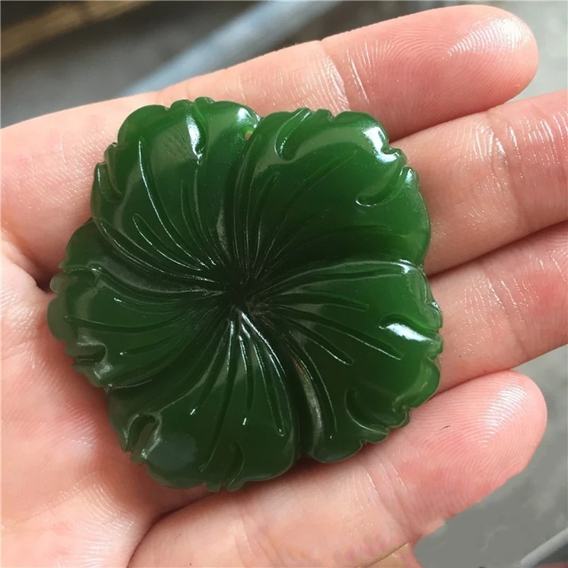 Natural Green Hand-carved Peony Flower Jade Pendant Fashion Boutique Jewelry Men and Women Necklace Gift Accessories
Natural Green Hand-carved Peony Flower Jade Pendant Fashion Boutique Jewelry Men and Women Necklace Gift Accessories