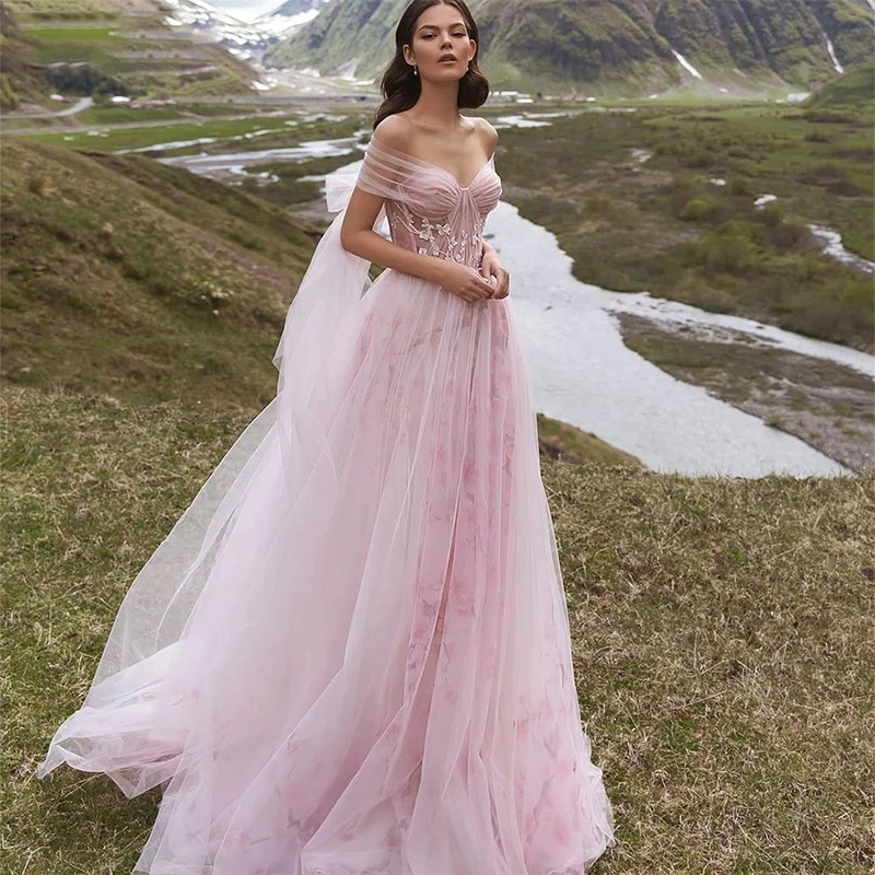Boho Blush Pink Wedding Dresses Lace Appliques Embroidery A-Line Soft Tulle Bride Dress Sweetheart Ribbons Wedding Gown 2021 New
Boho Blush Pink Wedding Dresses Lace Appliques Embroidery A-Line Soft Tulle Bride Dress Sweetheart Ribbons Wedding Gown 2021 New