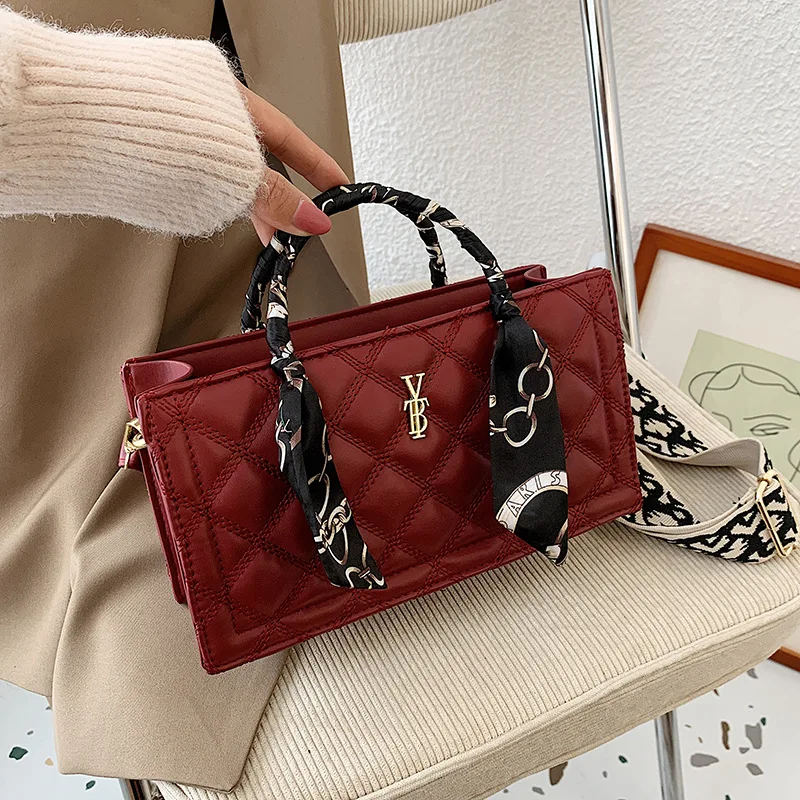 Womens Handbags Popular Embroidered Women's New Fashion Versatile Shoulder Messenger Bag Red Portable Small Square Purses
Womens Handbags Popular Embroidered Women's New Fashion Versatile Shoulder Messenger Bag Red Portable Small Square Purses