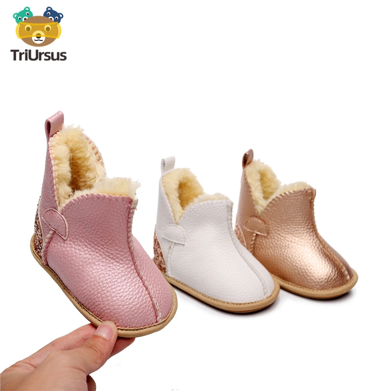 Winter Shoes for Newborns Baby Leather Pure Color Plush Velvet Snow Booties for Boy Soft Sole Warm Girl Boots First Walker 0-18M 
Winter Shoes for Newborns Baby Leather Pure Color Plush Velvet Snow Booties for Boy Soft Sole Warm Girl Boots First Walker 0-18M