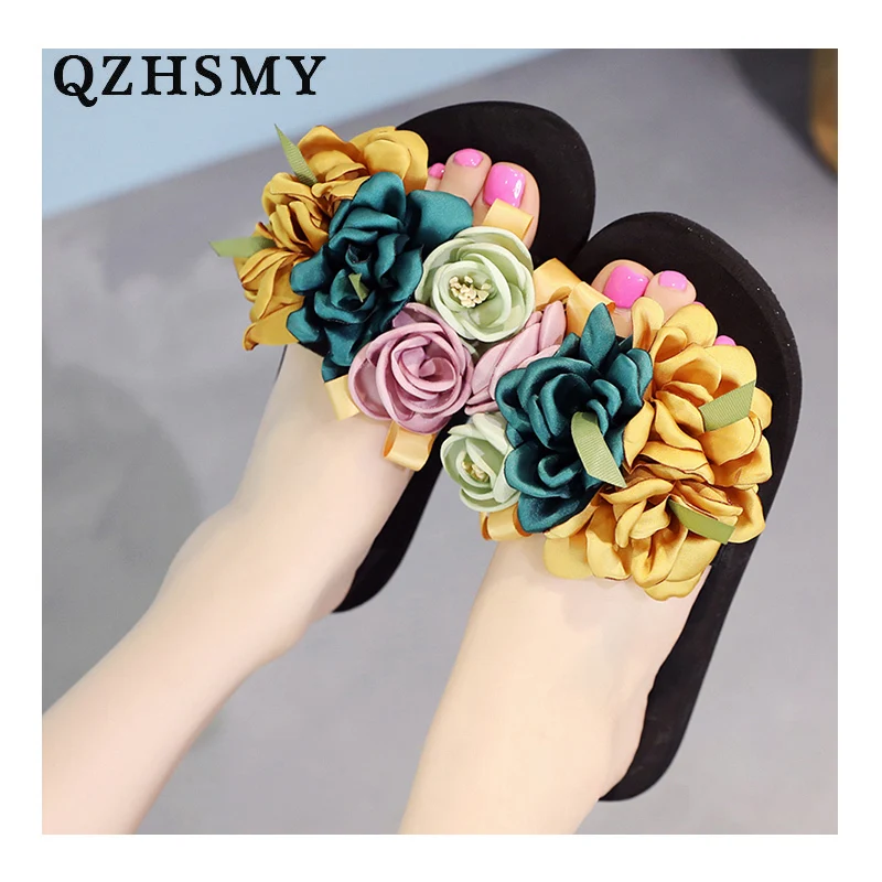 2021 Summer Women Shoes Flowers Slippers Flip Flops Shoes For Women Non-slip Wedge Heel Thick Beach Slipper Zapatos Mujer 
2021 Summer Women Shoes Flowers Slippers Flip Flops Shoes For Women Non-slip Wedge Heel Thick Beach Slipper Zapatos Mujer