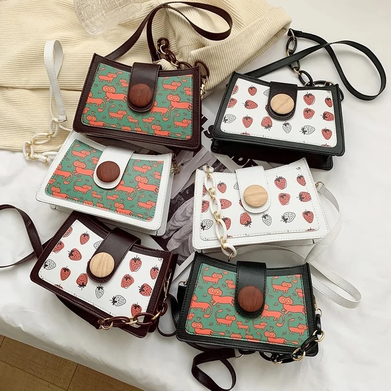 Новая женская текстурная сумка, трендовая простая модная сумка-мессенджер на одно плечо, Сетчатая Сумка знаменитости с милой клубничной су... 
Новая женская текстурная сумка, трендовая простая модная сумка-мессенджер на одно плечо, Сетчатая Сумка знаменитости с милой клубничной су...