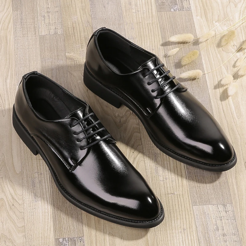 Men's Shoes 
Men's Shoes