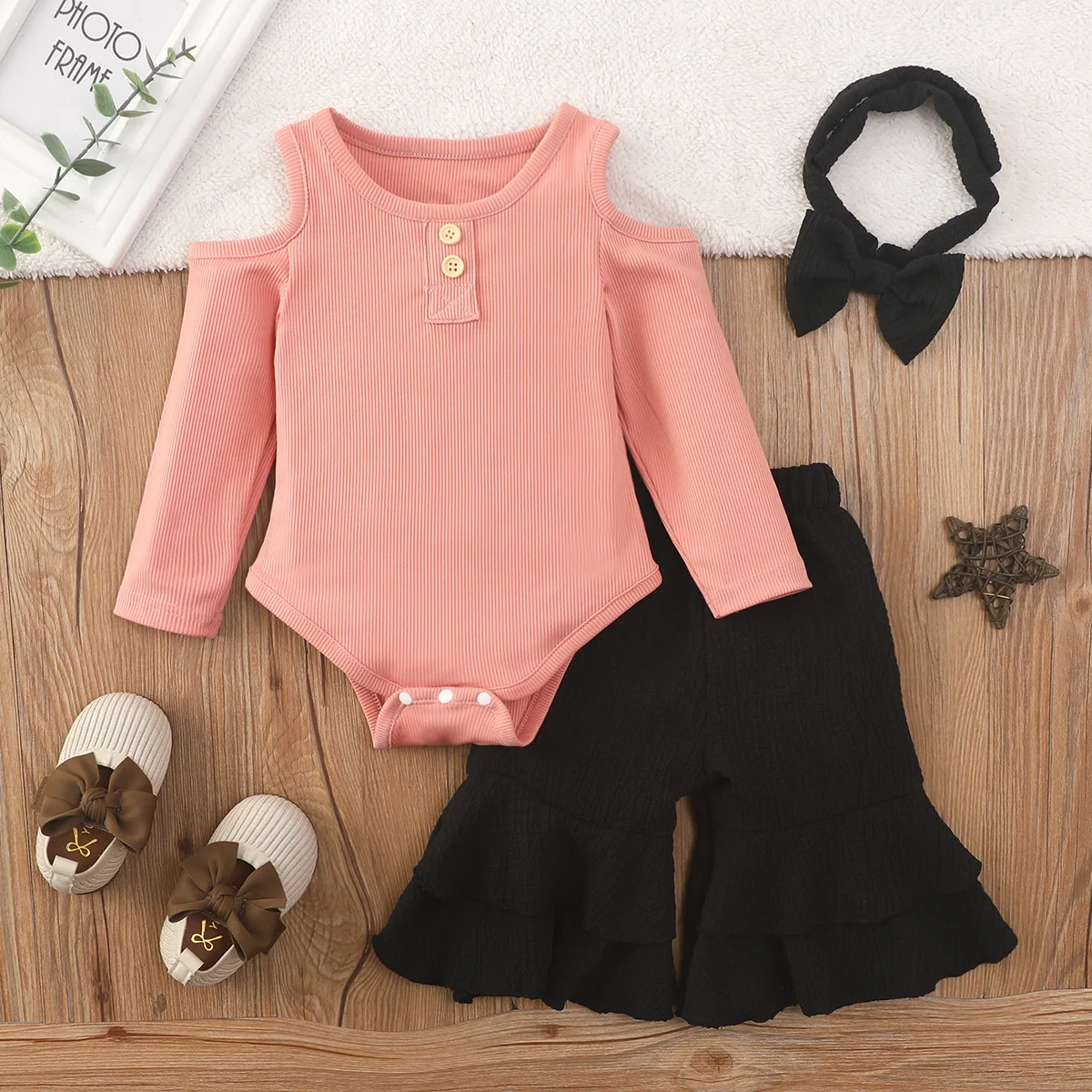 Spring Autumn Infant Baby Girls Clothes Sets Solid Color Long Sleeve Off Shoulder Romper Tops Long Flare Pants Outfits Headband
Spring Autumn Infant Baby Girls Clothes Sets Solid Color Long Sleeve Off Shoulder Romper Tops Long Flare Pants Outfits Headband