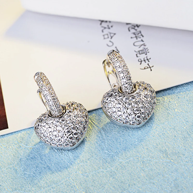 YAOLOGE 925 Sterling Silver Hypoallergenic Crystal Earrings Female Married Couple Korean Charming Heart-Shaped Party Jewelry
YAOLOGE 925 Sterling Silver Hypoallergenic Crystal Earrings Female Married Couple Korean Charming Heart-Shaped Party Jewelry