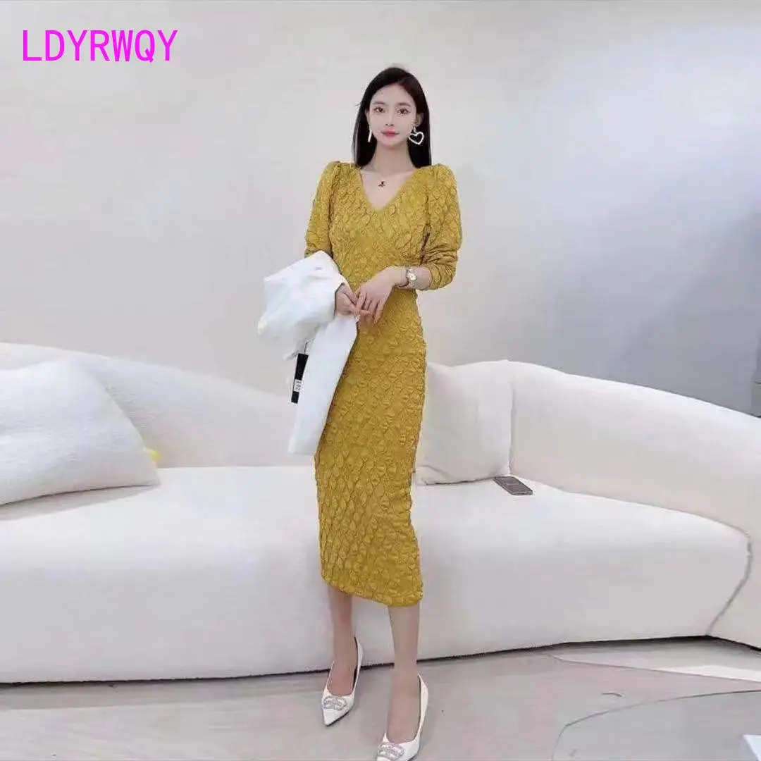2021 autumn new design sense three-dimensional wave water wave fish scale sexy retro dress
2021 autumn new design sense three-dimensional wave water wave fish scale sexy retro dress