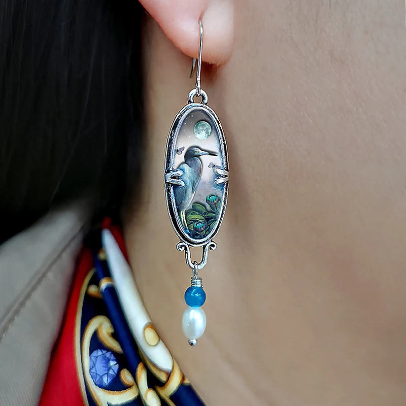 Vintage Earrings Pendant Jewelry Moon Flower Bird Landscape Painting Retro Wedding Accessories Long Earring for Women O5D404
Vintage Earrings Pendant Jewelry Moon Flower Bird Landscape Painting Retro Wedding Accessories Long Earring for Women O5D404