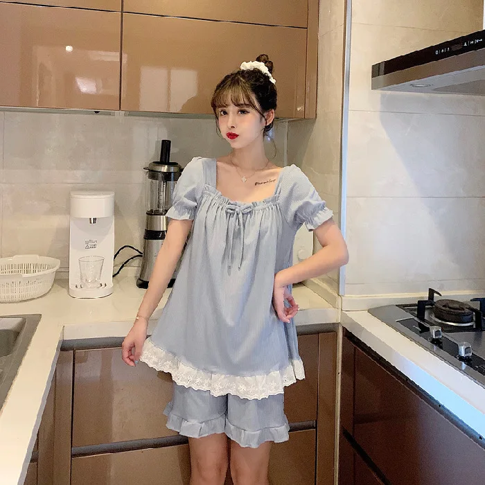 Pajamas women summer cotton lace short-sleeved shorts net red sweet and cute home service suit two-piece summer
Pajamas women summer cotton lace short-sleeved shorts net red sweet and cute home service suit two-piece summer