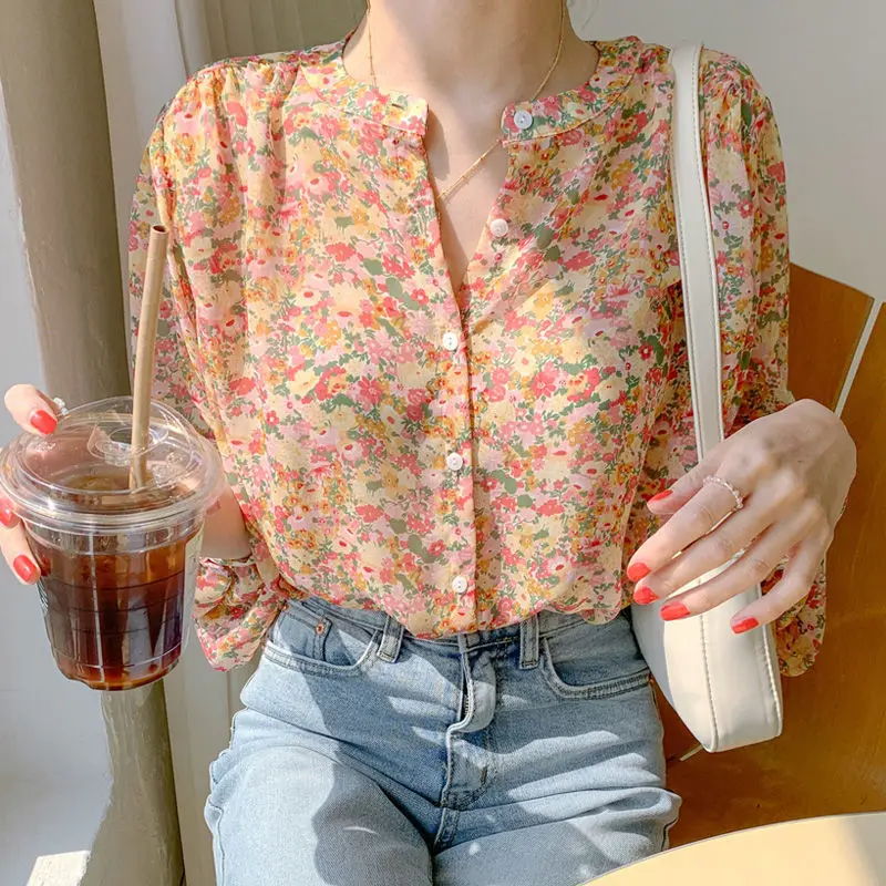 Shirts Women Floral Printed Leisure Loose Elegant Chiffon Tops Blouses 2021 Spring Vintage Korean Shirt Elegant Ladies Clothes 
Shirts Women Floral Printed Leisure Loose Elegant Chiffon Tops Blouses 2021 Spring Vintage Korean Shirt Elegant Ladies Clothes