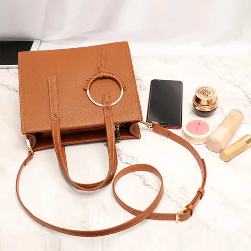 LBBFS Fashionable Purses and Handbags Luxury Designer Handbag for Women Ring Mini Crossbody Bag Genuine Leather Shoulder Bags
LBBFS Fashionable Purses and Handbags Luxury Designer Handbag for Women Ring Mini Crossbody Bag Genuine Leather Shoulder Bags