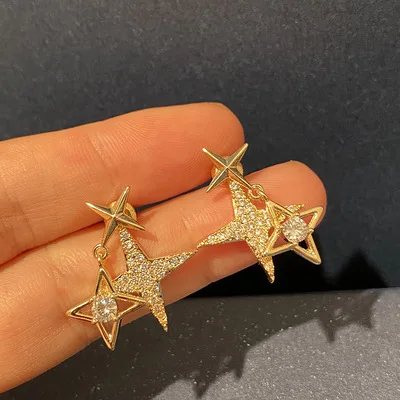 New Fashion Golden Star Earrings For Female Summer New Simple Earrings Micro Inlaid Zircon Shiny Glaring 2021 Exquisite Style 
New Fashion Golden Star Earrings For Female Summer New Simple Earrings Micro Inlaid Zircon Shiny Glaring 2021 Exquisite Style