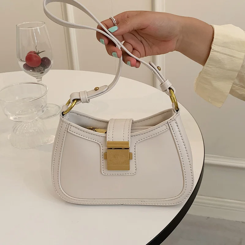 Beibao small bag women's summer 2021 new fashion net red fashion foreign style hand-held staff armpit bag slanting across the
Beibao small bag women's summer 2021 new fashion net red fashion foreign style hand-held staff armpit bag slanting across the