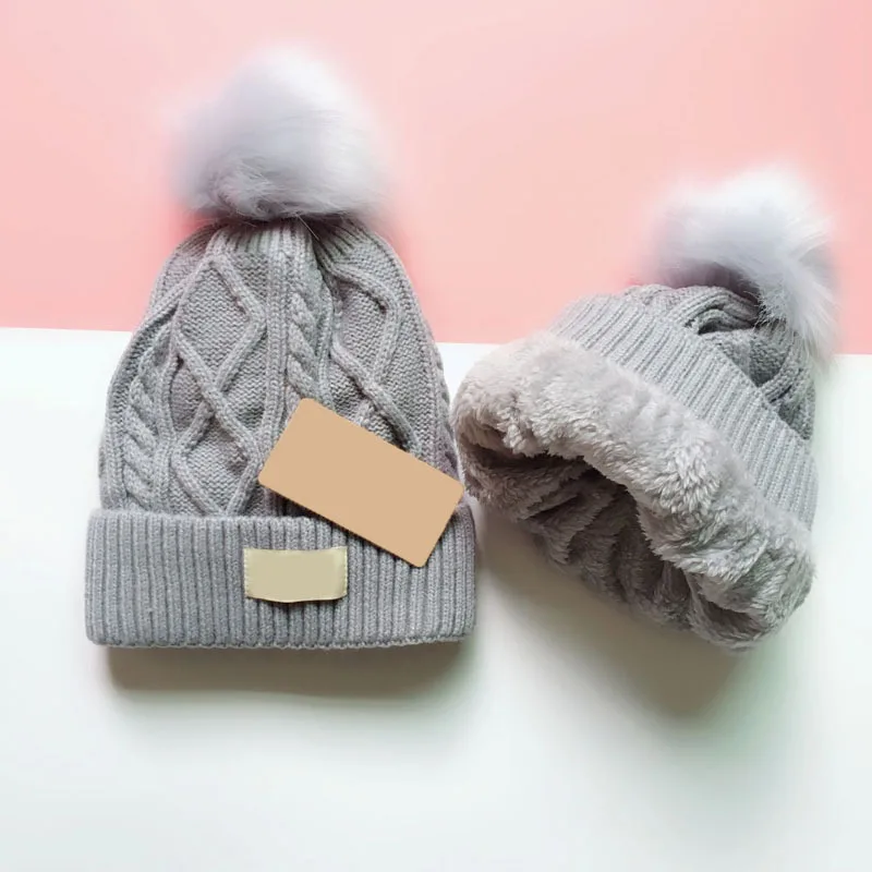 3003 Men's and women's autumn and winter general hat suit new style beanie knit hat women's beanie warm hat men and women casual
3003 Men's and women's autumn and winter general hat suit new style beanie knit hat women's beanie warm hat men and women casual