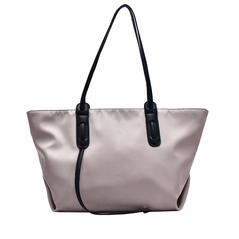 Cross-border casual fashion large capacity tote bag 2020 new lightweight commuter bag single shoulder handbag lady bag
Cross-border casual fashion large capacity tote bag 2020 new lightweight commuter bag single shoulder handbag lady bag