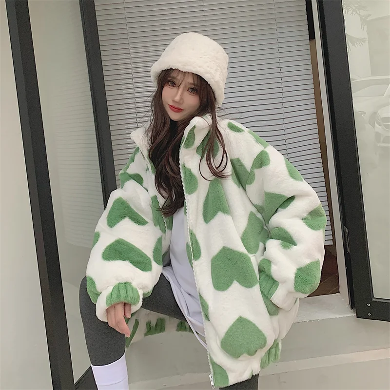 Fashion Love Print Imitate Lambswool Coat Women Casual Outerwear Hip Hop Couple Clothing Winter Thick Warm Plush Coat
Fashion Love Print Imitate Lambswool Coat Women Casual Outerwear Hip Hop Couple Clothing Winter Thick Warm Plush Coat