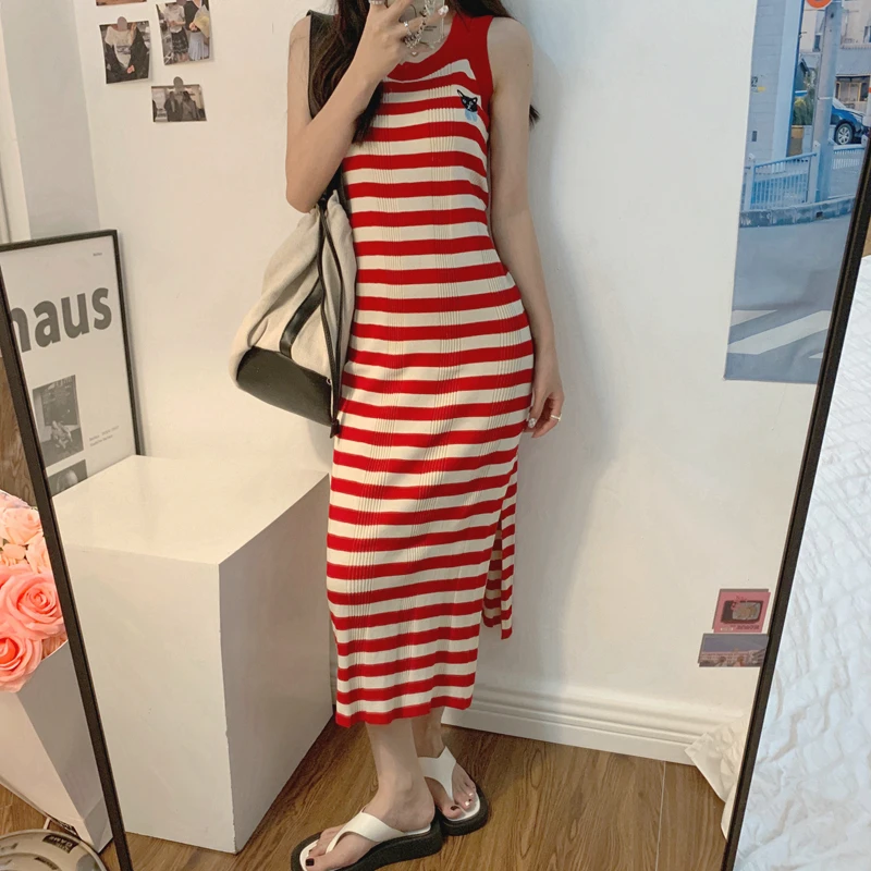 Korejepo Women Dress 2021 Early Autumn New Korean Retro Cute Side Slit Bottoming Sleeveless Sling Red Striped Knitted Long Dress
Korejepo Women Dress 2021 Early Autumn New Korean Retro Cute Side Slit Bottoming Sleeveless Sling Red Striped Knitted Long Dress