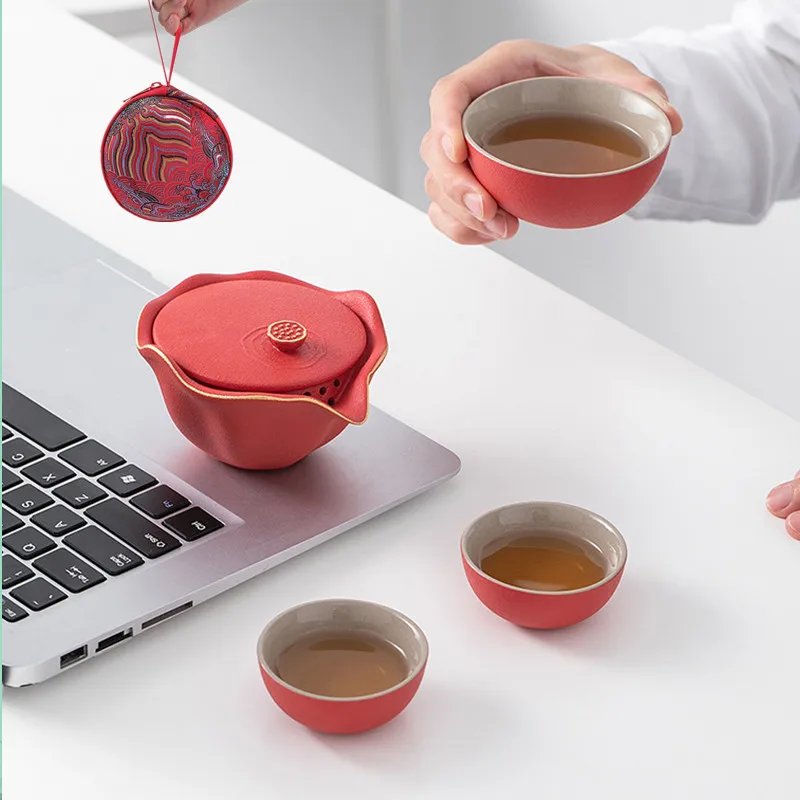 Travel Ceramic Tea Set Small Set Portable Cute Quick Guest Cup One Pot Two Cups Outdoor Teapot Household Tea Cup Storage Bag
Travel Ceramic Tea Set Small Set Portable Cute Quick Guest Cup One Pot Two Cups Outdoor Teapot Household Tea Cup Storage Bag
