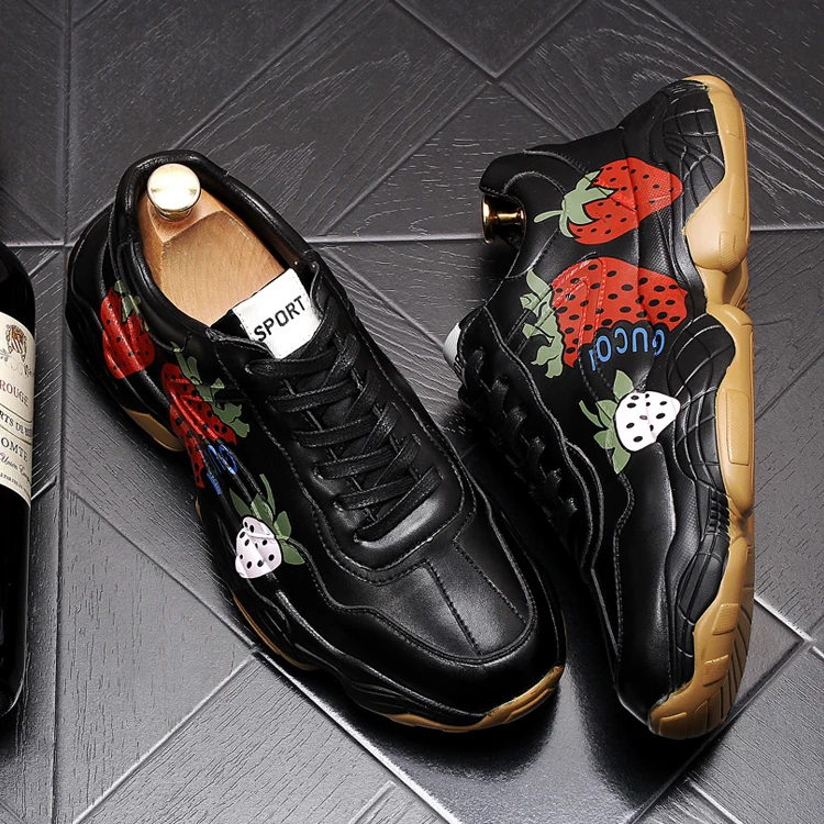 New Men luxury stylist fashion sneaker printing Causal flat shoes male Hip-hop punk rock Loafers Clunky Sneaker web celebrity
New Men luxury stylist fashion sneaker printing Causal flat shoes male Hip-hop punk rock Loafers Clunky Sneaker web celebrity