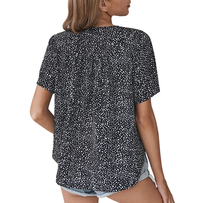 Summer Ladies V-Neck Simple Print T-Shirt Ladies Clothes Women Short Sleeve Top T Shirt Women Tshirt Mujer De Moda 2020 
Summer Ladies V-Neck Simple Print T-Shirt Ladies Clothes Women Short Sleeve Top T Shirt Women Tshirt Mujer De Moda 2020