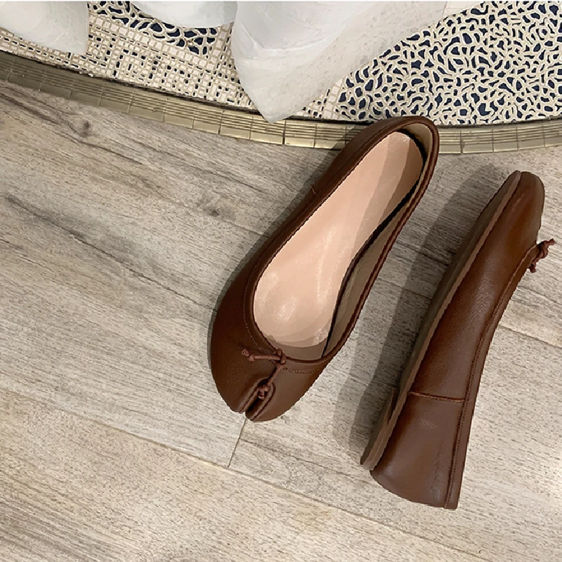 Women Split Toe Cow Leather Shallow Ballet Flats Genuine Leather Woman Soft Real Leather Lining and Insole Female Lady Shoes
Women Split Toe Cow Leather Shallow Ballet Flats Genuine Leather Woman Soft Real Leather Lining and Insole Female Lady Shoes