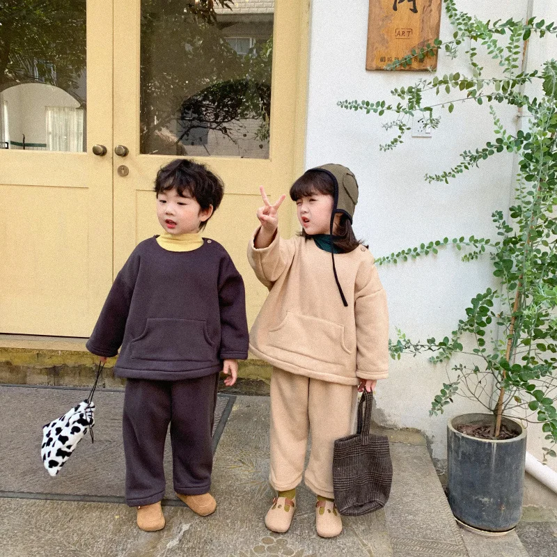 Girls Suits Sweatshirts + Pants 2pcs Kids Cotton Tracksuit 2021 Solid Spring Autumn Uniforms Sport Teenagers Outwear Children Se
Girls Suits Sweatshirts + Pants 2pcs Kids Cotton Tracksuit 2021 Solid Spring Autumn Uniforms Sport Teenagers Outwear Children Se