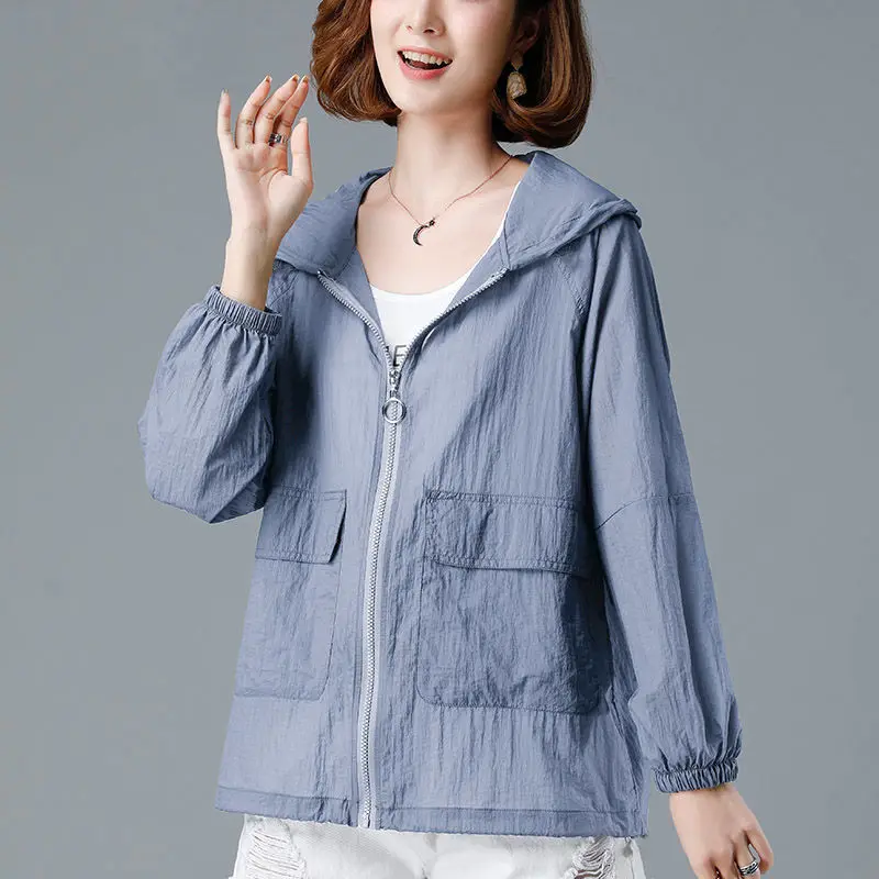 Plus Size 4XL Women Jacket Summer New Thin Sunscreen Coat Long Sleeve Female Windbreaker Overcoat Zipper Pockets Casual Outwear
Plus Size 4XL Women Jacket Summer New Thin Sunscreen Coat Long Sleeve Female Windbreaker Overcoat Zipper Pockets Casual Outwear