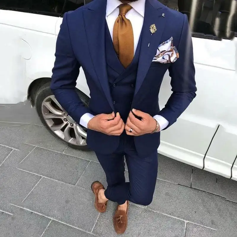 Latest Coat Pant Navy Blue Men Suits for Wedding Prom Business Man Blazers Groom Tuxedos Tailor Made 3 Piece Costume Homme
Latest Coat Pant Navy Blue Men Suits for Wedding Prom Business Man Blazers Groom Tuxedos Tailor Made 3 Piece Costume Homme