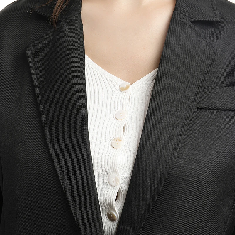 Spring New Fashion Blazer Jacket Women Casual Pockets Long Sleeve Work Suit Coat Office Lady Solid Slim Blazers 2021 
Spring New Fashion Blazer Jacket Women Casual Pockets Long Sleeve Work Suit Coat Office Lady Solid Slim Blazers 2021