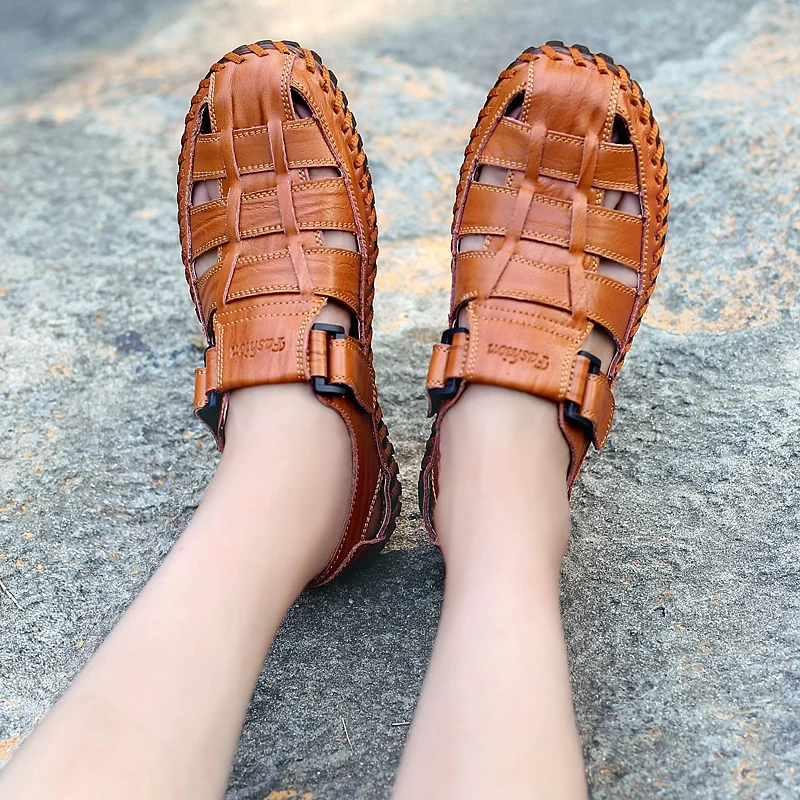 summer Casual Men Sandals Comfortable Men genuine Leather Sandals Men Roman Beading Outside fashion Beach Sandals Streetwear
summer Casual Men Sandals Comfortable Men genuine Leather Sandals Men Roman Beading Outside fashion Beach Sandals Streetwear