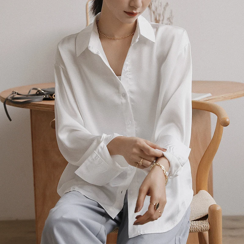Summer Autumn Loose Female Blouses Vintage Long Sleeve Single-breasted Shirts for Women 2020 Satin Blusas Tops
Summer Autumn Loose Female Blouses Vintage Long Sleeve Single-breasted Shirts for Women 2020 Satin Blusas Tops