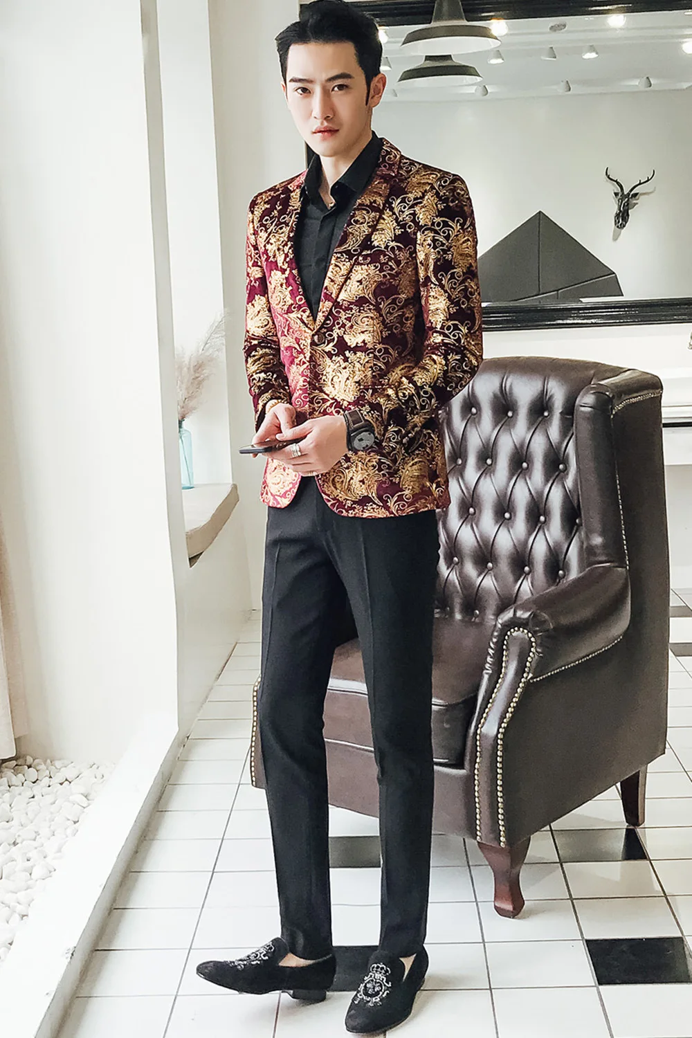 Fit Mens Slim Blazer Luxury gold print Casual mens blazers Male DJ Club Stage 2 Button Formal Wedding Party blazer hombre
Fit Mens Slim Blazer Luxury gold print Casual mens blazers Male DJ Club Stage 2 Button Formal Wedding Party blazer hombre