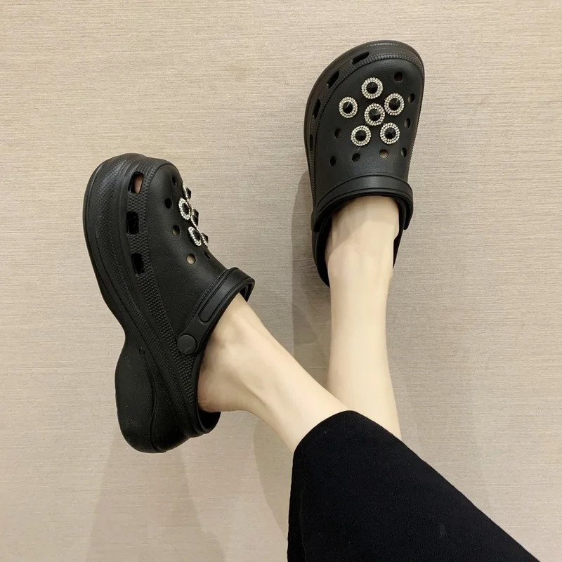 Women's Shoes Summer Slippers Hole Shoes Rhinestone Thick Bottom Baotou Sandals and Slippers Beach Shoes 
Women's Shoes Summer Slippers Hole Shoes Rhinestone Thick Bottom Baotou Sandals and Slippers Beach Shoes