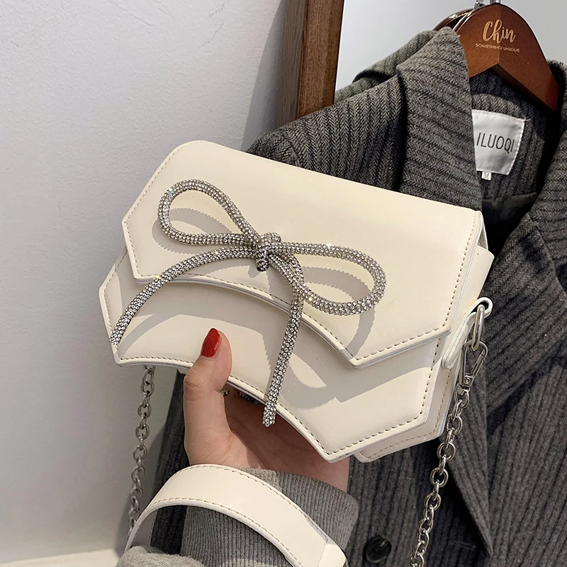 Fashion Small Crossbody Bag 2021 New Quality PU Leather Women's Designer Handbag Diamond Bow Chain Women Shoulder Messenger Bag
Fashion Small Crossbody Bag 2021 New Quality PU Leather Women's Designer Handbag Diamond Bow Chain Women Shoulder Messenger Bag