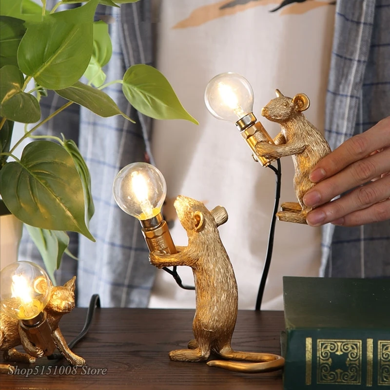 Postmodern Resin Animal Rat Mouse Table Lamp Small Mini Mouse Cute LED Night Lights Home Decor Desk Lights Bedside Lamp 
Postmodern Resin Animal Rat Mouse Table Lamp Small Mini Mouse Cute LED Night Lights Home Decor Desk Lights Bedside Lamp