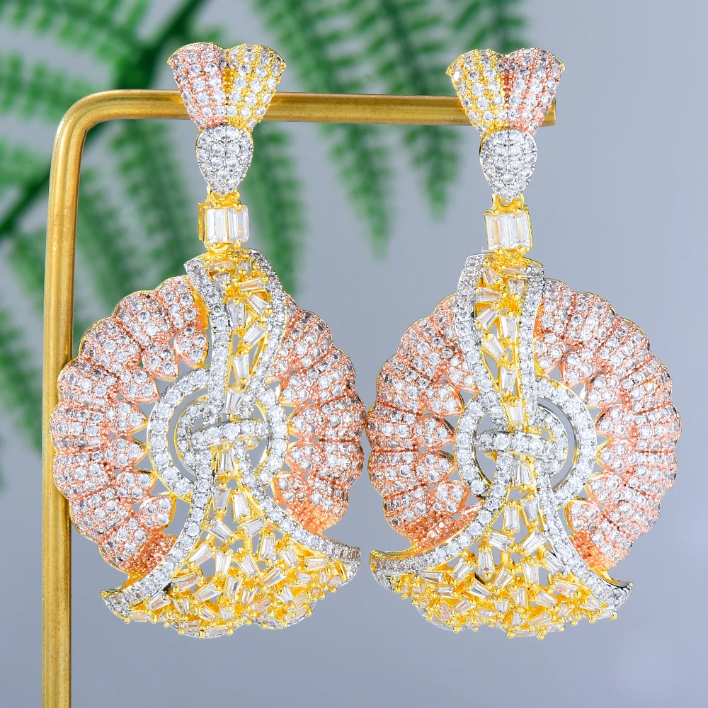 Soramoore Romantic Trendy Gorgeous Luxury Drop Earrings for Women Fine Jewelry Full CZ Bridal Wedding Earrings Jewelry New Hot
Soramoore Romantic Trendy Gorgeous Luxury Drop Earrings for Women Fine Jewelry Full CZ Bridal Wedding Earrings Jewelry New Hot