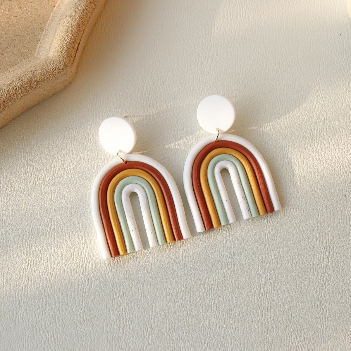 AOMU 2021 New Year Gifts Korea Fashion Macaron Gradient Pink Purle Ceramic Clay Long Dangle Drop Earrings for Women Jewelry
AOMU 2021 New Year Gifts Korea Fashion Macaron Gradient Pink Purle Ceramic Clay Long Dangle Drop Earrings for Women Jewelry
