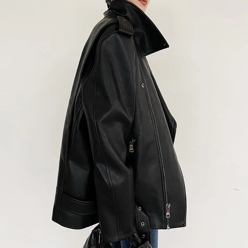 DMON classic 70s silhouette structure Black Loose motorcycle leather jacket PU leather coat women's spring and Autumn
DMON classic 70s silhouette structure Black Loose motorcycle leather jacket PU leather coat women's spring and Autumn