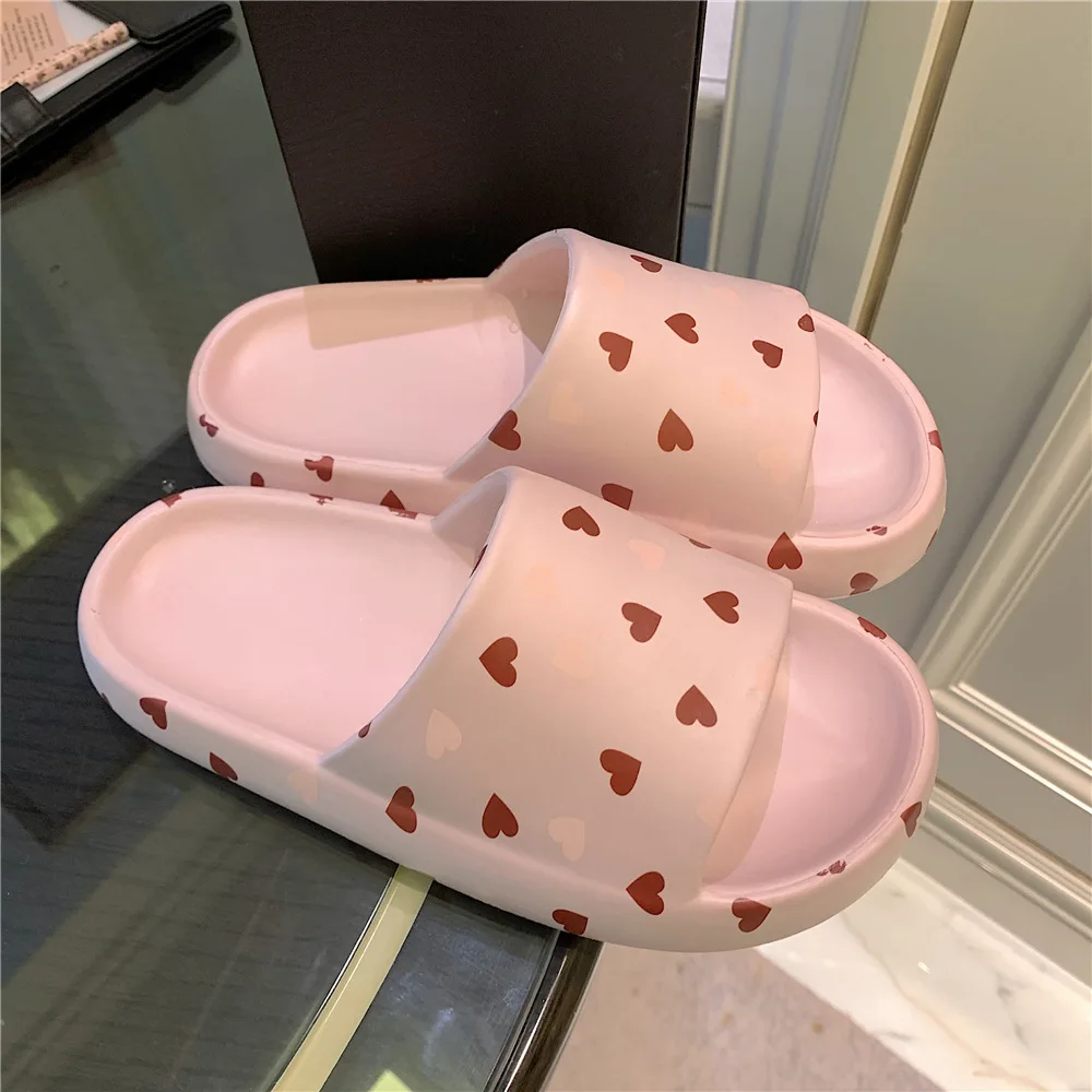 Japanese and Korean online fashion slippers 2021 women's summer new love thick soled slippers sandals
Japanese and Korean online fashion slippers 2021 women's summer new love thick soled slippers sandals