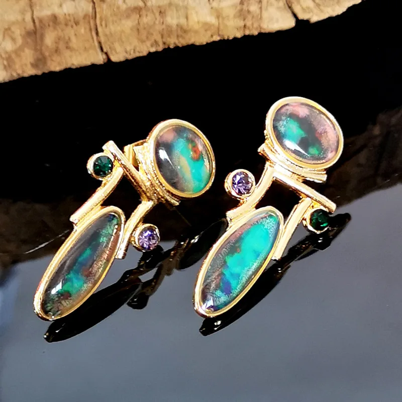 Boho Ethnic Green Resin Stone Opal Earrings 2019 New Indian Gold Droplets Vintage Earrings boucles d oreille femme Z3D294
Boho Ethnic Green Resin Stone Opal Earrings 2019 New Indian Gold Droplets Vintage Earrings boucles d oreille femme Z3D294