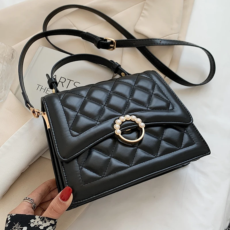 Diamond Small Crossbody Bags Quilted Flap Women's Bag Pure Color Pearl Female Handbags 2021 Fashion Lattice Tote Shoulder Bags
Diamond Small Crossbody Bags Quilted Flap Women's Bag Pure Color Pearl Female Handbags 2021 Fashion Lattice Tote Shoulder Bags