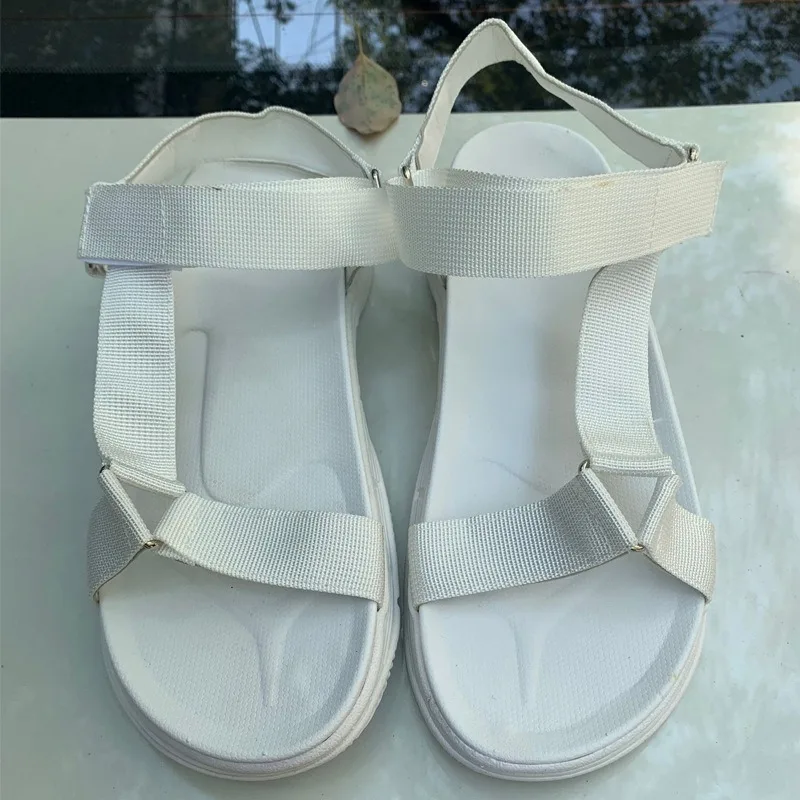 2020 Summer New Ladies Sandals Solid Color Hot Sale Flat Bottom Wear Sandals Large Size Word Sandals
2020 Summer New Ladies Sandals Solid Color Hot Sale Flat Bottom Wear Sandals Large Size Word Sandals