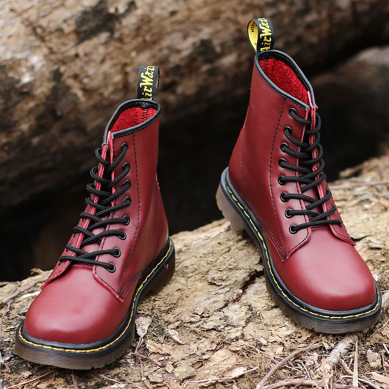 Fashion High-Top Men Martin Boots Leather Motorcycle Boots Winter Men Casual Shoes Cuople Outdoor Walking Shoes Unisex Size35-46
Fashion High-Top Men Martin Boots Leather Motorcycle Boots Winter Men Casual Shoes Cuople Outdoor Walking Shoes Unisex Size35-46