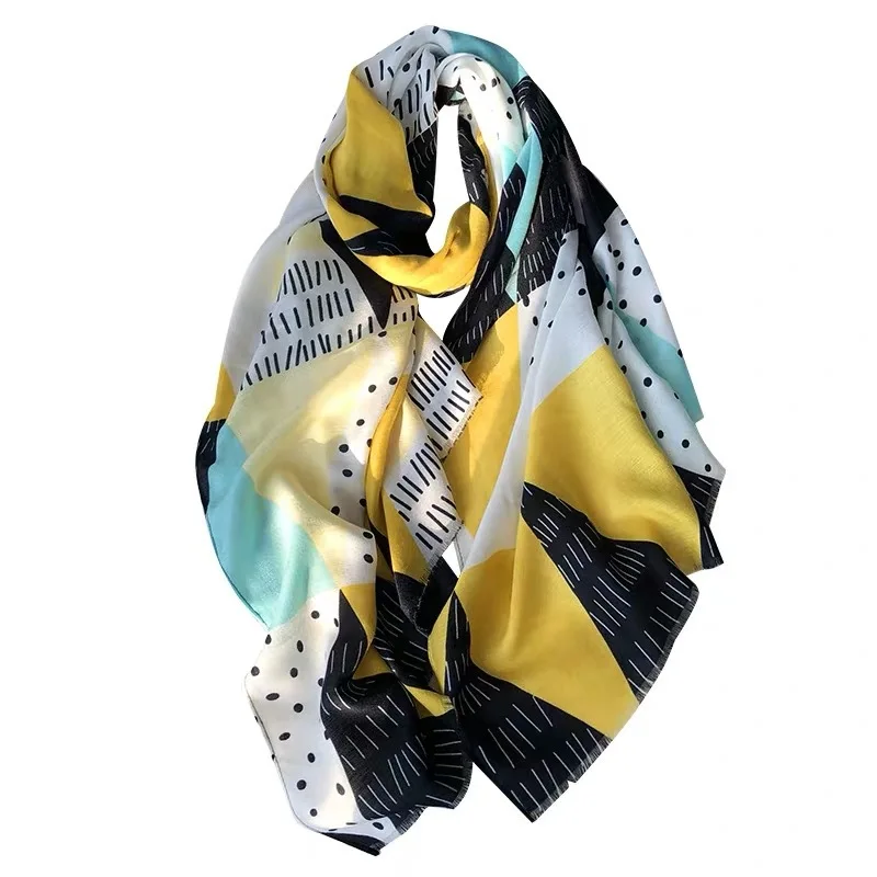 2020 autumn and winter lady Beach quality cotton Shawl New style Color matching silk scarf Women fashion cotton material scarf
2020 autumn and winter lady Beach quality cotton Shawl New style Color matching silk scarf Women fashion cotton material scarf