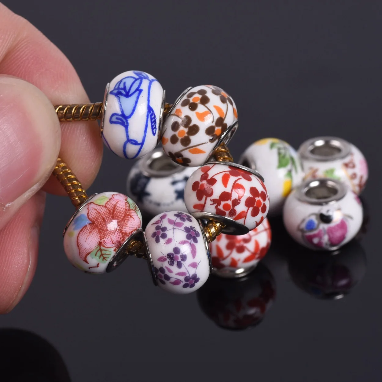 14x10mm Flower Patterns Round Ceramic Porcelain European Charms Loose Big Hole Beads Lot for DIY Bracelet Jewelry Making
14x10mm Flower Patterns Round Ceramic Porcelain European Charms Loose Big Hole Beads Lot for DIY Bracelet Jewelry Making