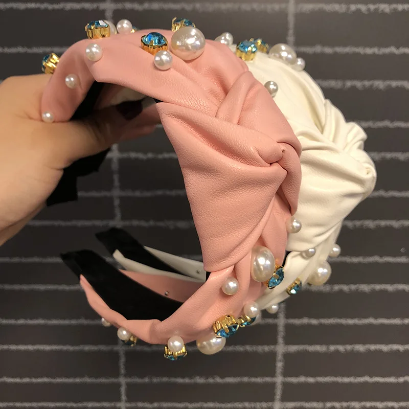 Новинка обруч стразы из искусственной кожи с жемчугом Женская повязка на голову для путешествий корейский женский обруч для волос модные п...
Новинка обруч стразы из искусственной кожи с жемчугом Женская повязка на голову для путешествий корейский женский обруч для волос модные п...