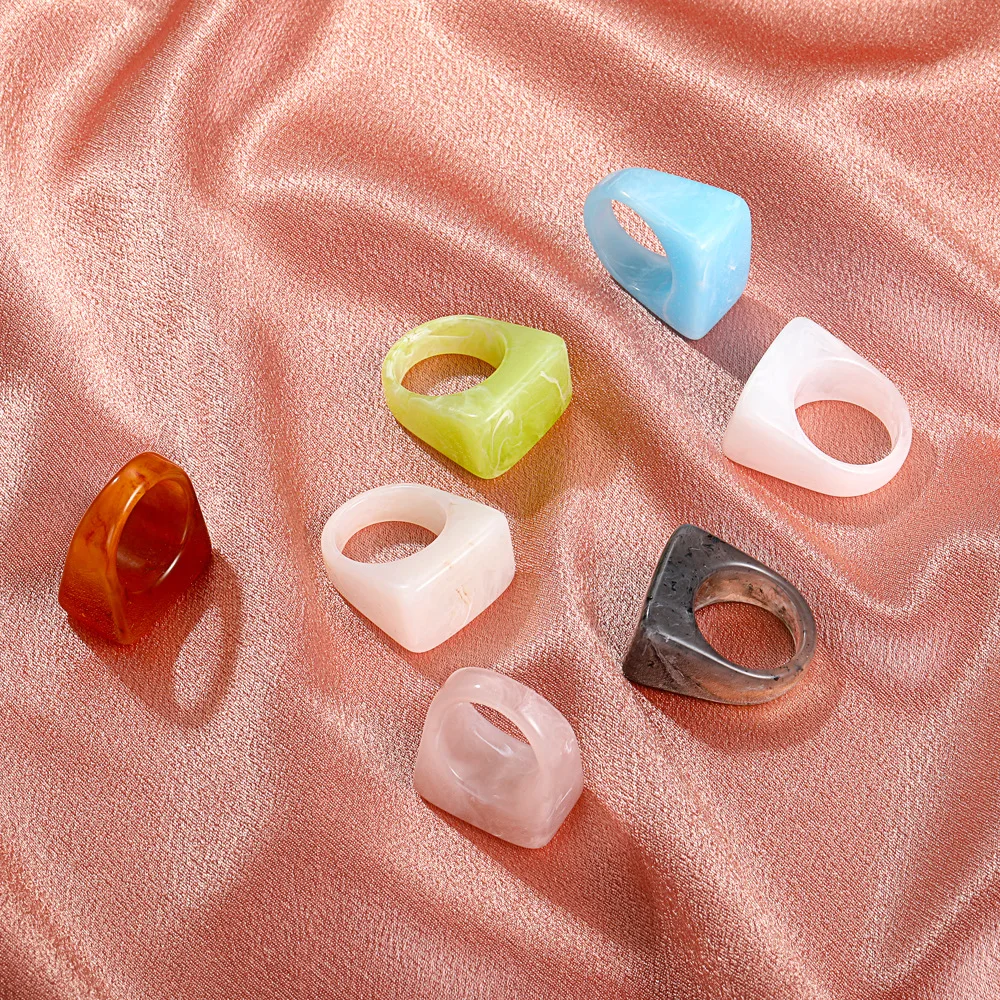 2021 New Colourful Women's Ring Transparent Resin Acrylic Geometric Square Rings Set Trendy Jewelry For Women Wedding Gifts
2021 New Colourful Women's Ring Transparent Resin Acrylic Geometric Square Rings Set Trendy Jewelry For Women Wedding Gifts