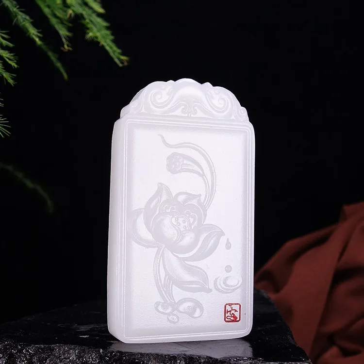 Natural Chinese White Jade Hand Carved Peony Flower Pendant Fashion Boutique Jewelry Men and Women Necklace Popular Gift
Natural Chinese White Jade Hand Carved Peony Flower Pendant Fashion Boutique Jewelry Men and Women Necklace Popular Gift